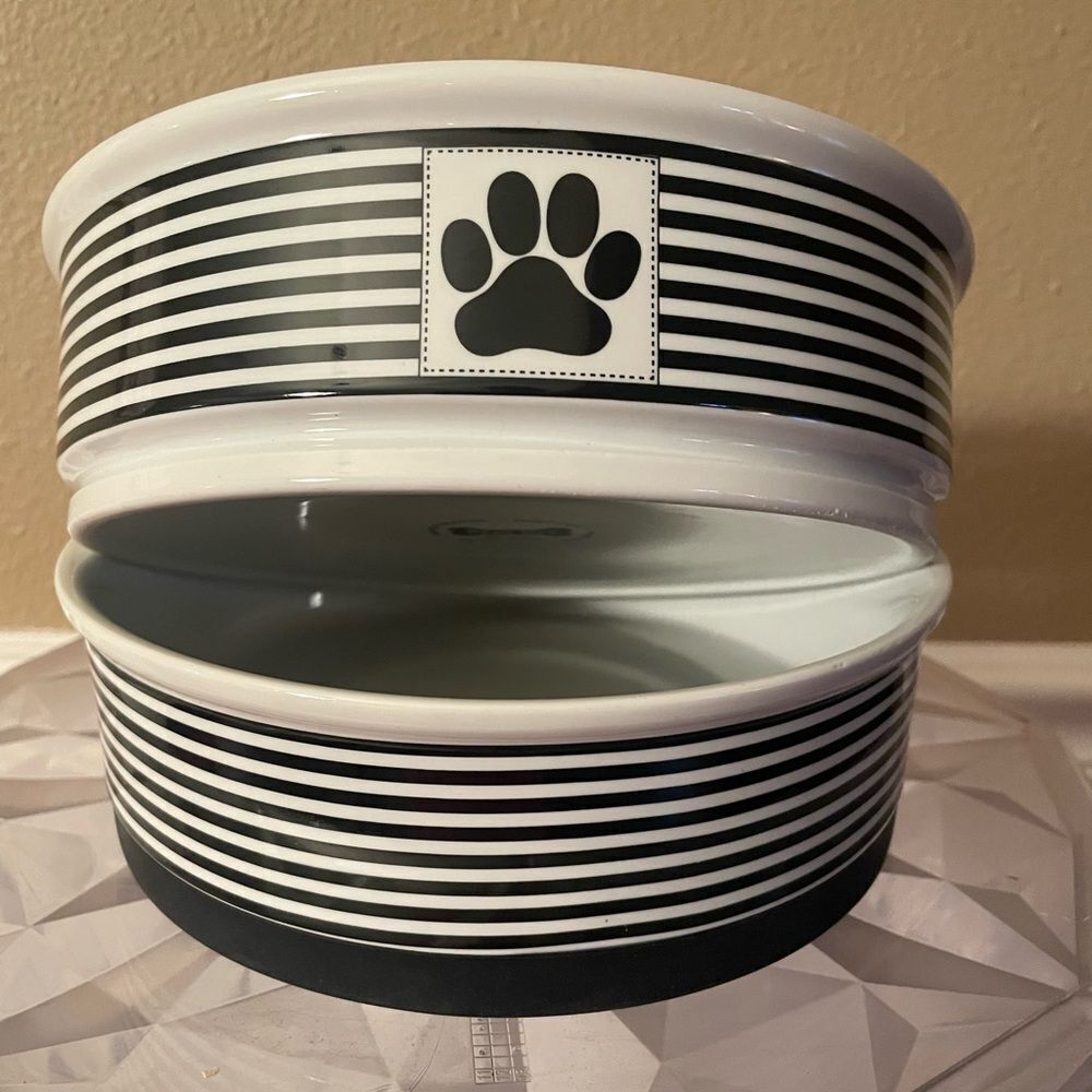 Bone Dry Classic Black and White Ceramic Sturdy Dog Bowls x 2